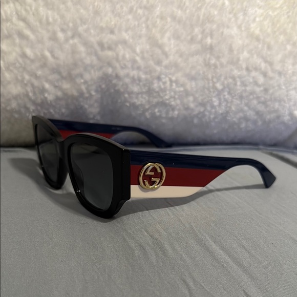 Gucci Sunglasses - Picture 1 of 4
